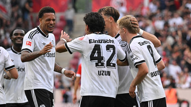 Eintracht Frankfurt gewinnt Duell in Mainz mit 3:1