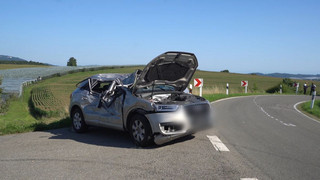 Bodenseekreis: Auto kommt von Straße ab - Beifahrerin stirbt