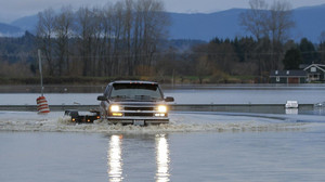 Überschwemmungen: Zehntausende in USA und Kanada evakuiert