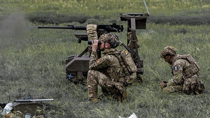 35.000 Quadratmeter gegen Putins Drohnen: Warschaus geheime Tarnnetz-Werkstatt