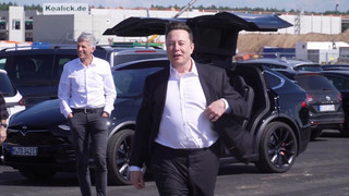 Kiew verleiht Elon Musk einen Orden - für Starlinkfreigabe?