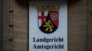 Mordprozess in Mainz gestartet: Eltern von 15-Jährigen angeklagt