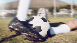 Prozess um "Blutgrätsche" in Kreisliga: Opfer erleidet Wadenbeinbruch