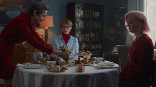 "Father Mother Sister Brother": Jim Jarmusch lässt große Stars Tee trinken und reden