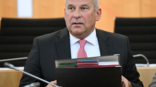 Hessens Besoldung 2026: Verfassungskonforme Beamtengehälter