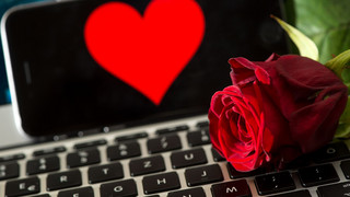 Online Dating kann zum Burnout führen