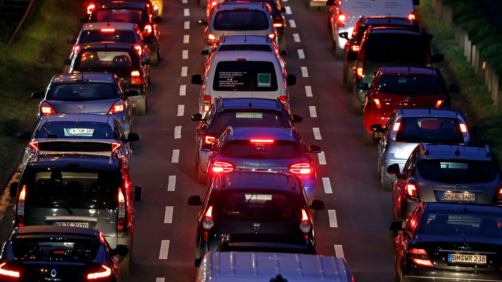 Pendler, Gastro, Ehrenamt: Bundestag beschließt Entlastung