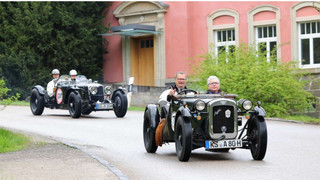 Oldtimer-Spektakel in Kassel: Rennstrecke direkt am Bergpark
