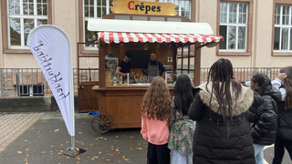 Crêpes für Kinder einer Frankfurter Grund- und Hauptschule