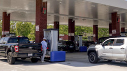 Teurer Sprit belastet Amerikaner
