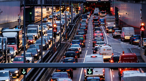Umfrage: Zeitdruck und Gereiztheit bei der Arbeit nehmen zu