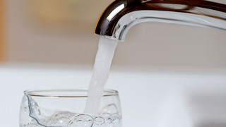 Stadt Wiesbaden besteht auf Wassersteuer und klagt jetzt