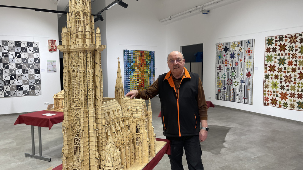 Die St. Nikolai Kirche aus Hamburg ist eine von vielen in seiner Sammlung und Grubers persönliches Herzstück. Nur den Kölner Dom hätte er gerne noch.