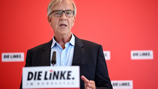 Mitten in der Krise: Linken-Fraktionschef Dietmar Bartsch gibt Amt ab