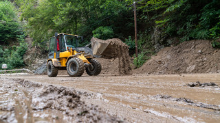 Burgwald-Ernsthausen: Betrunkener steigt in Radlader und baut Unfälle