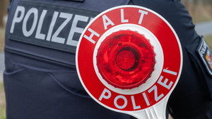 Gau-Bickelheim: Bei 200 km/h gedrängelt - US-Autobahn-Touri gestoppt