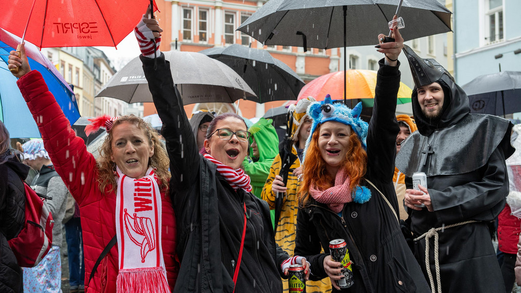 Viel Regen in Hessen: Wird Fastnacht ins Wasser fallen?