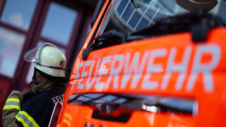 Feuerwehr rückt zu Einsatz auf Gelände von Biontech aus