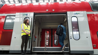 Würzburg Hbf Sperre: Herrenloser Koffer sorgt für Wirbel
