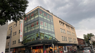 Benefiz-Auktion im Konzeptkaufhaus Karl in Fulda