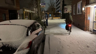 Neuer Wintereinbruch: Schnee bleibt, Frost hält an