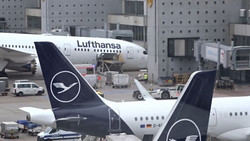  Fahrwerk knickt ein – Verletzte am Frankfurter Flughafen