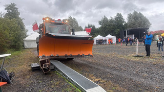 Parcours und Slalom: Hessische Schneepflugmeisterschaften in Alsfeld