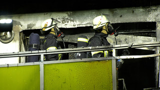 Heizstrahler auf Balkon explodiert? Mann bei Feuer in Haßloch verletzt