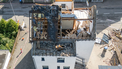 Aufräumarbeiten nach Tornado: Häuser in Solms unbewohnbar