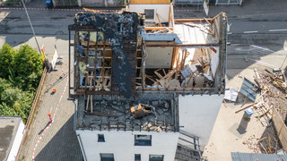 Aufräumarbeiten nach Tornado: Häuser in Solms unbewohnbar