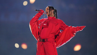 Super Bowl: Schwangere Rihanna bei Halbzeitshow