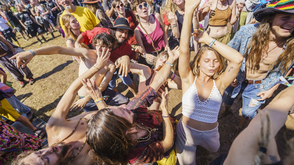 Rund 10.000 Besucherinnen und Besucher feiern jedes Jahr auf dem Herzberg-Festival (Archivbild). 