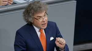 Hitlergruß im Bundestag: Anklage gegen AfD-Abgeordneten erhoben