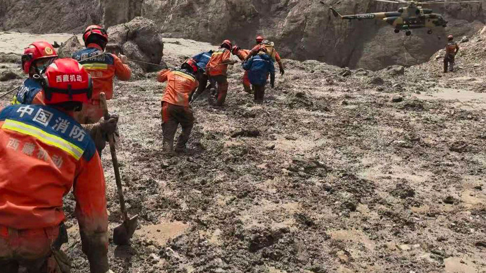 Sturzflut im Himalaya - China