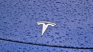 Tesla-Kursanstieg macht Musk um Milliarden reicher
