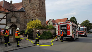 Wieder Feuer in Bad Emstal: Kirche brennt