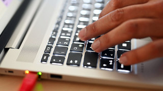 Mehrheit der Firmen hält KI für entscheidend im Wettbewerb