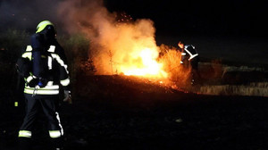 Feldbrand in der Nacht in Haimbach - Feuerwehren verhindern Schlimmeres