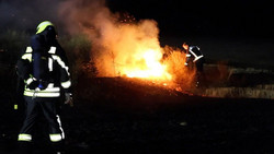 Feldbrand in der Nacht in Haimbach - Feuerwehren verhindern Schlimmeres