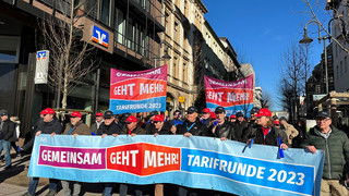 EVG fordert mindestens 650 Euro mehr im Monat