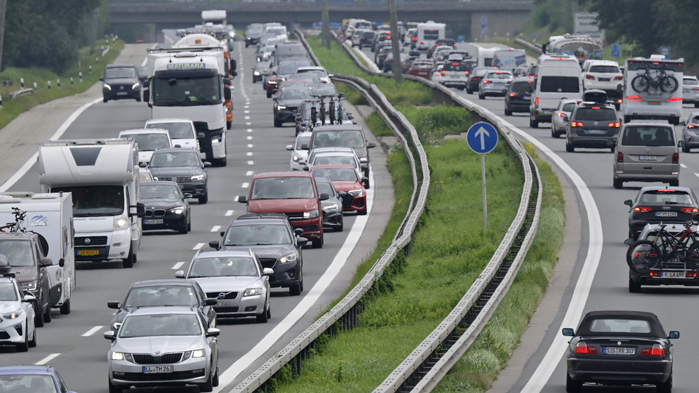 Die Autobahnabfahrt Kirchheim (in Richtung Würzburg) wird in der kommenden Nacht (15. auf 16. Juli) gesperrt. (Symbolbild)