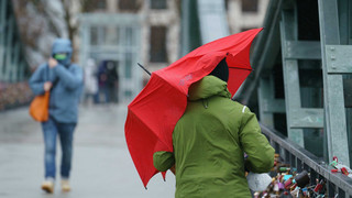 Hessenwetter zum Jahreswechsel - Silvester mit Wolken, Wind und Regen