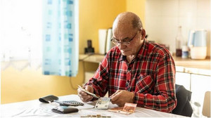 Wer früher aufhört zu arbeiten, zahlt oft jahrelang drauf