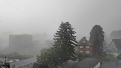 Schauer und Gewitter verdrängen Hitze