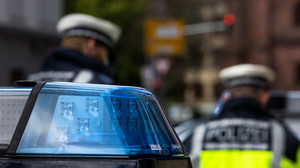 Festnahme in Frankfurt: Mit Brechstange und Messer bedroht