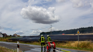 Feuer bei Hofbieber-Mittelberg: Mehr als 100 Feuerwehrleute im Einsatz