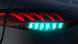 Warum erste E-Autos mit blauem Licht fahren