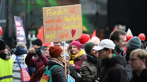 Live-Ticker zu Demos in Gießen: Über 25.000 bei Protesten