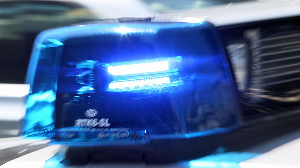 In Wächtersbach sind zwei Jugendliche angegriffen und geschlagen worden (Symbolbild Blaulicht). 