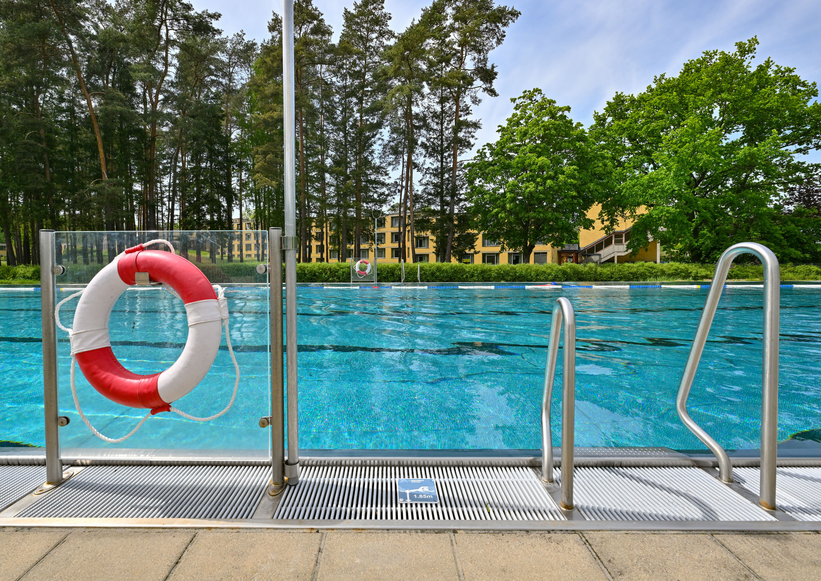 Freibad-Saison in und um Wiesbaden: Schlechter Start, Top-Ende
